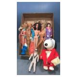 Snoopy and old dolls