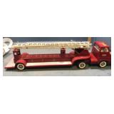 Tonka firetruck Metal ladders great shape