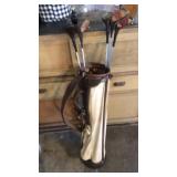 Vintage Wilson wood golf clubs w bag