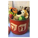 Old toy box w toys