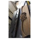 Vintage wood cravings pieces (2)