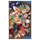 Santaï¿½s and elfï¿½s