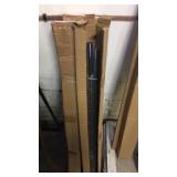 Adjustable closet rods (4)