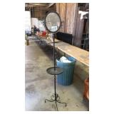 Metal stand w mirror