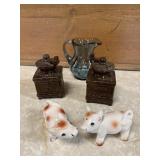 2 sets salt and pepper,pitcher