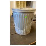 10 gallon  galvanized can w lid