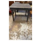 36x40 black table
