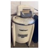 Speed queen wringer washer