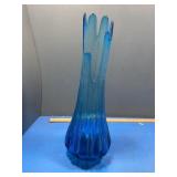 191/2 blue Stretch vase.