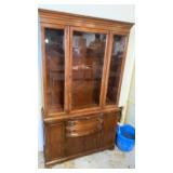 One piece hutch
