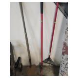 Long handle yard tools