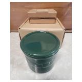 1 pint size crock with lid