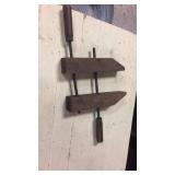 Primitive wooden vise