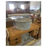 Vintage LARGE Galvanized Metal Wash Tub Bucket