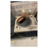 Record player and disc cleaner