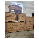 4 piece bedroom set really nice