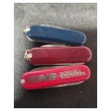 3 pocket knives