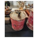Metal gas can