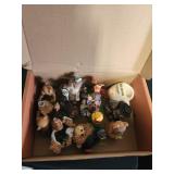 Figurines