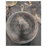 Cast iron skillet