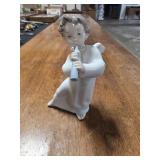 Lladro porcelain figurine, ange playing flute