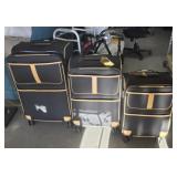 Very nice brand new  3 piece luggage set