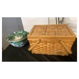 Picnic basket and nesting bowls