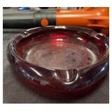 Glass ash tray
