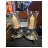 A pair of carring candles
