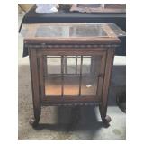 Curio end table