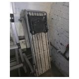 Folding step platform