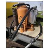 Pneumatic jack