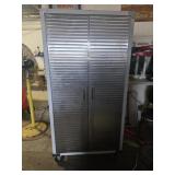 Tool cabinet