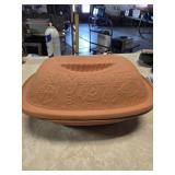 This is a vintage Romertopf #111 terracotta clay