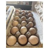 18CT GUINEA EGGS