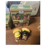 2 pairs of Salt and pepper shakers
