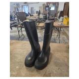 Size 8 rubber boots