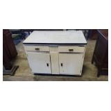Sellars cabinet base 33×41×23