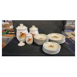 Chicken dishes set