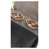 2 crock plates