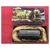 Athearn Bowser Tender