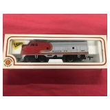 HO Bachman EMD F9 Diesel Santa Fe