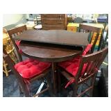 Very nice table & Chairs