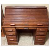 Wooden Roll Top Desk With Keys