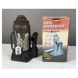 Pair of Bottle Jacks