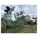 John Deere 960 Field Cultivator 35'