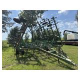 John Deere 38 1/2' 980 Field Cultivator