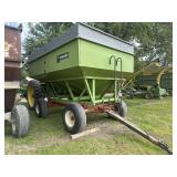 Parker 2500 300 Bu. Gravity Wagon