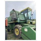 John Deere 4400 Combine