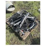 Miscellaneous metal pieces